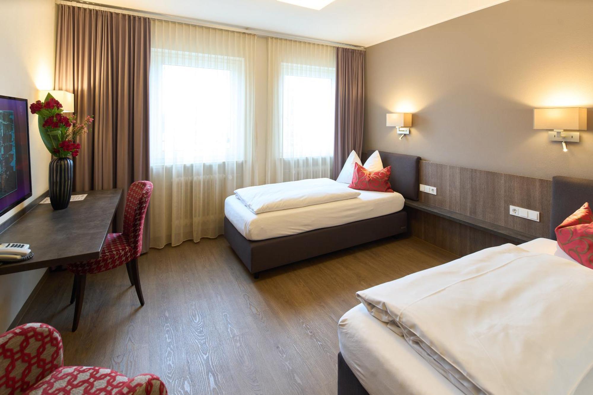 Hotel Staffler Odelzhausen Kültér fotó